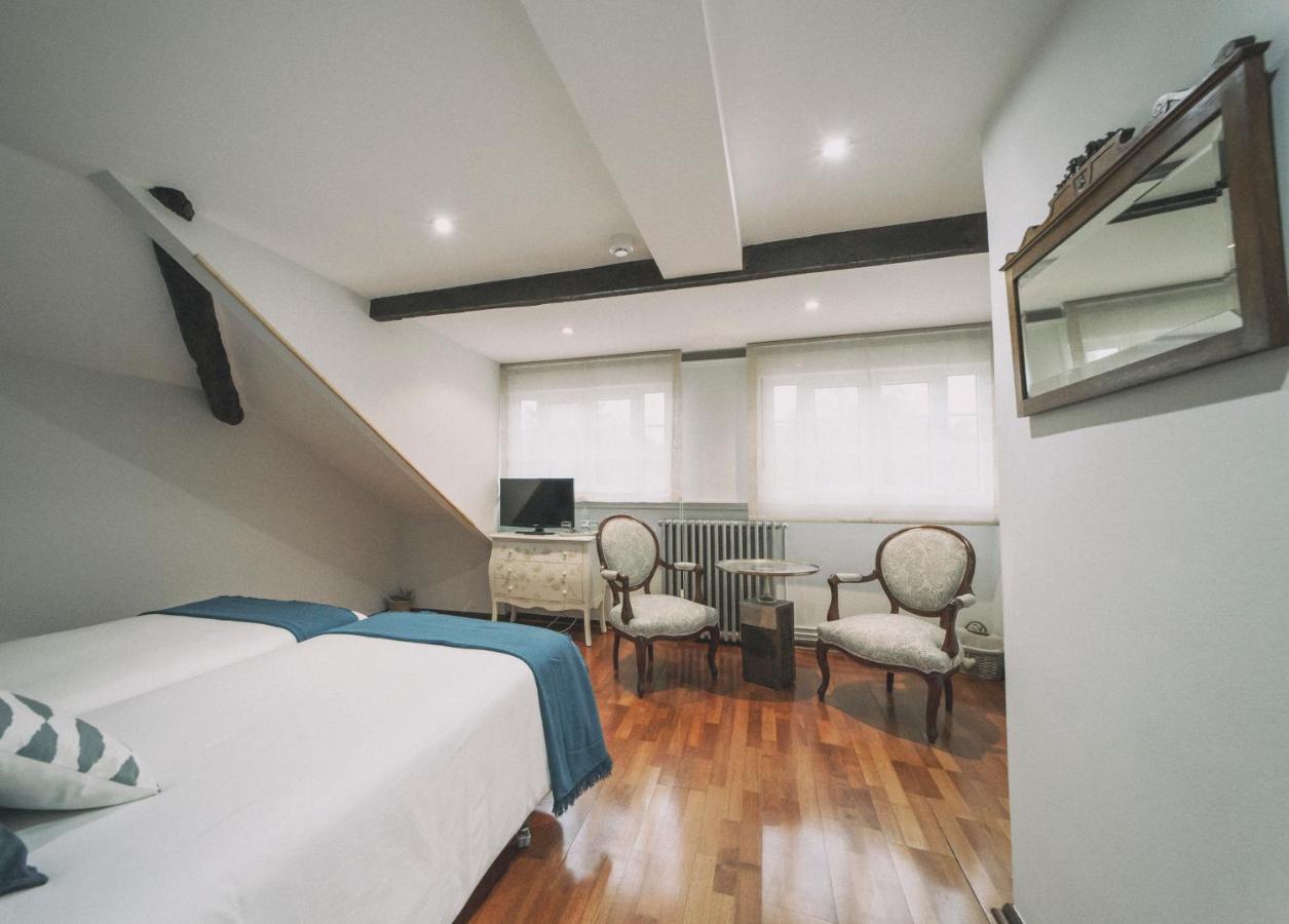 Hotel La Casona De Amandi à Villaviciosa  Extérieur photo